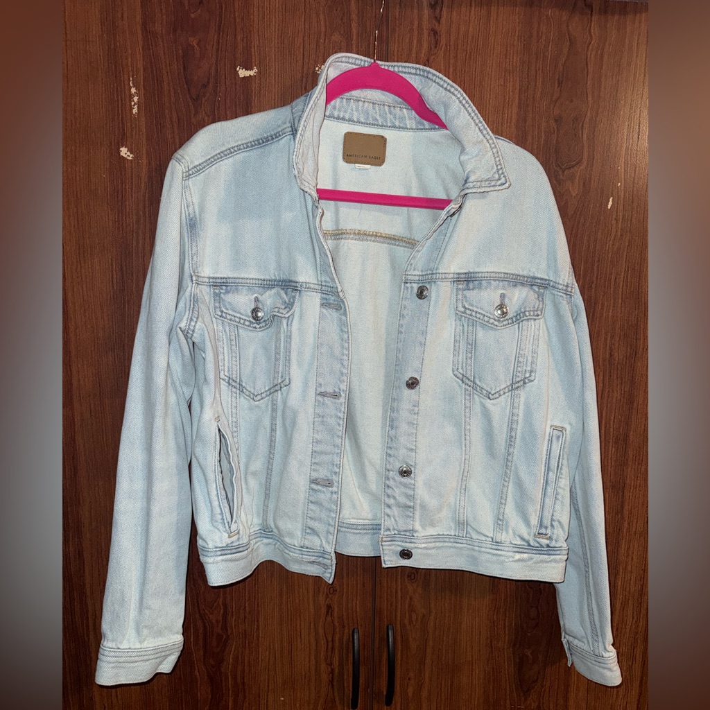 American Eagle Outfitters Light Blue Denim Jacket